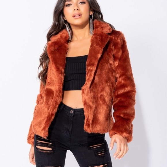 Bloggers Fav 5⭐ Gieselle Rust Faux Fur Jacket - Picture 4 of 12